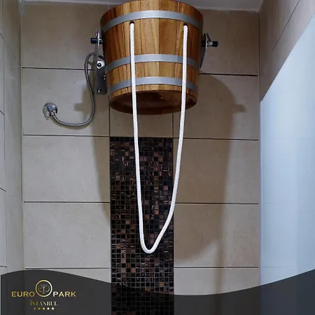 Euro Park Hotel 5*
